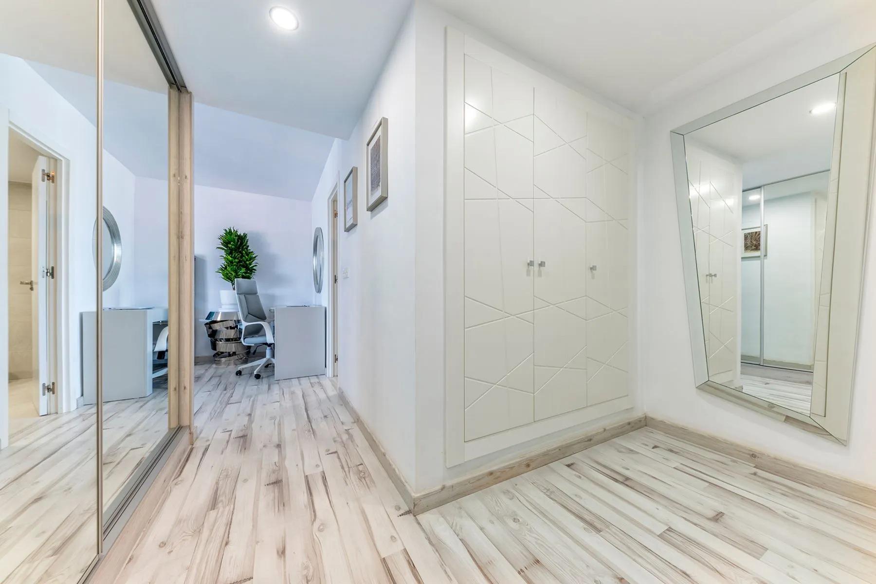 Penthouse in Alicante, Spain 5 bedrooms, 253 sq.m. No. 177537