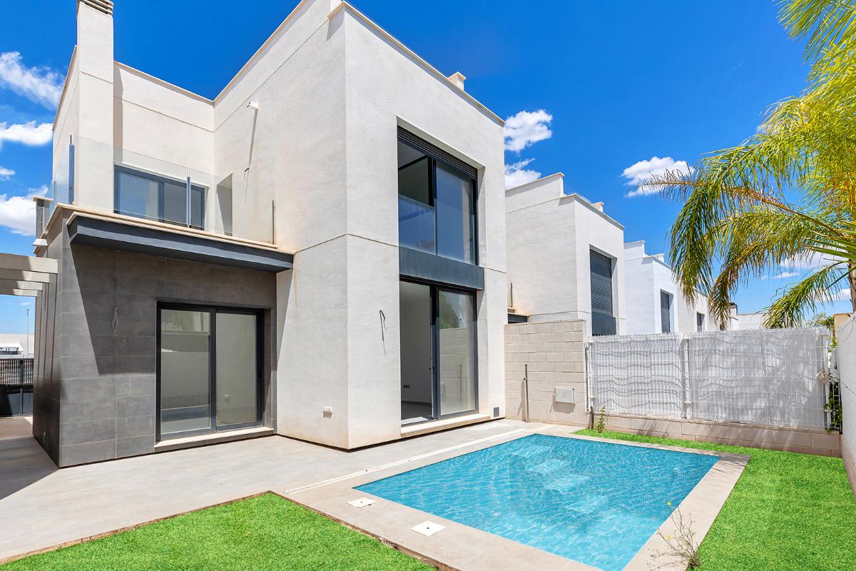Villa a Orihuela, Alicante, Spagna 3 camere da letto, 140 mq. N° 101669