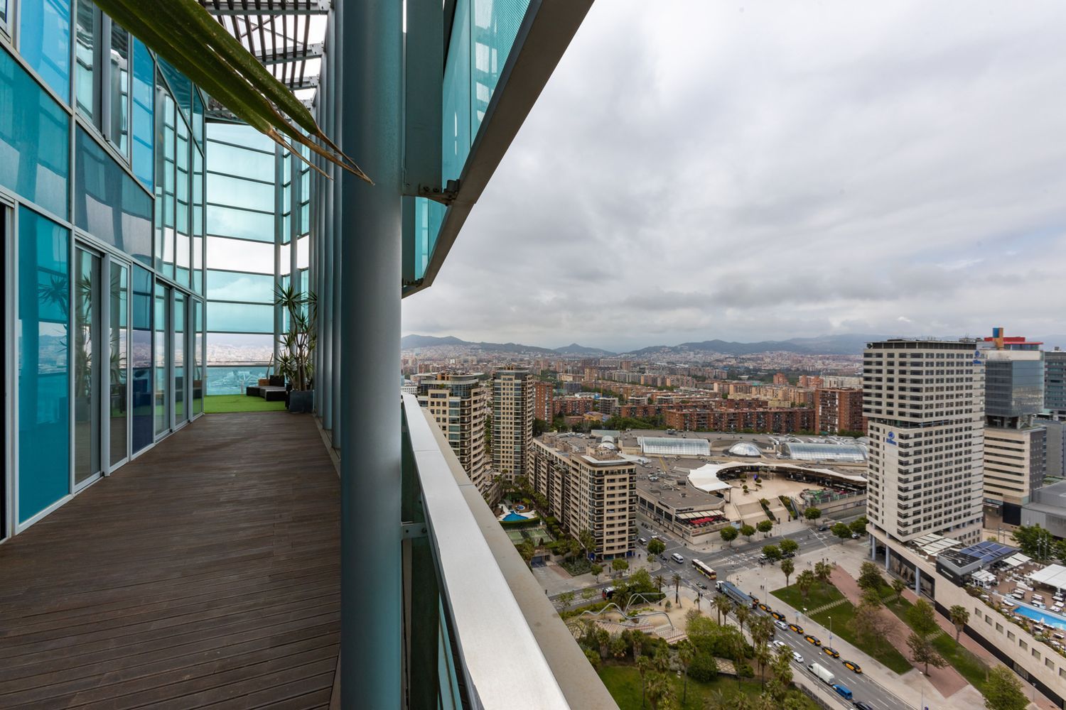 Lägenhet i Barcelona, Spanien 4 sovrum, 246 kvm. Nr. 154583