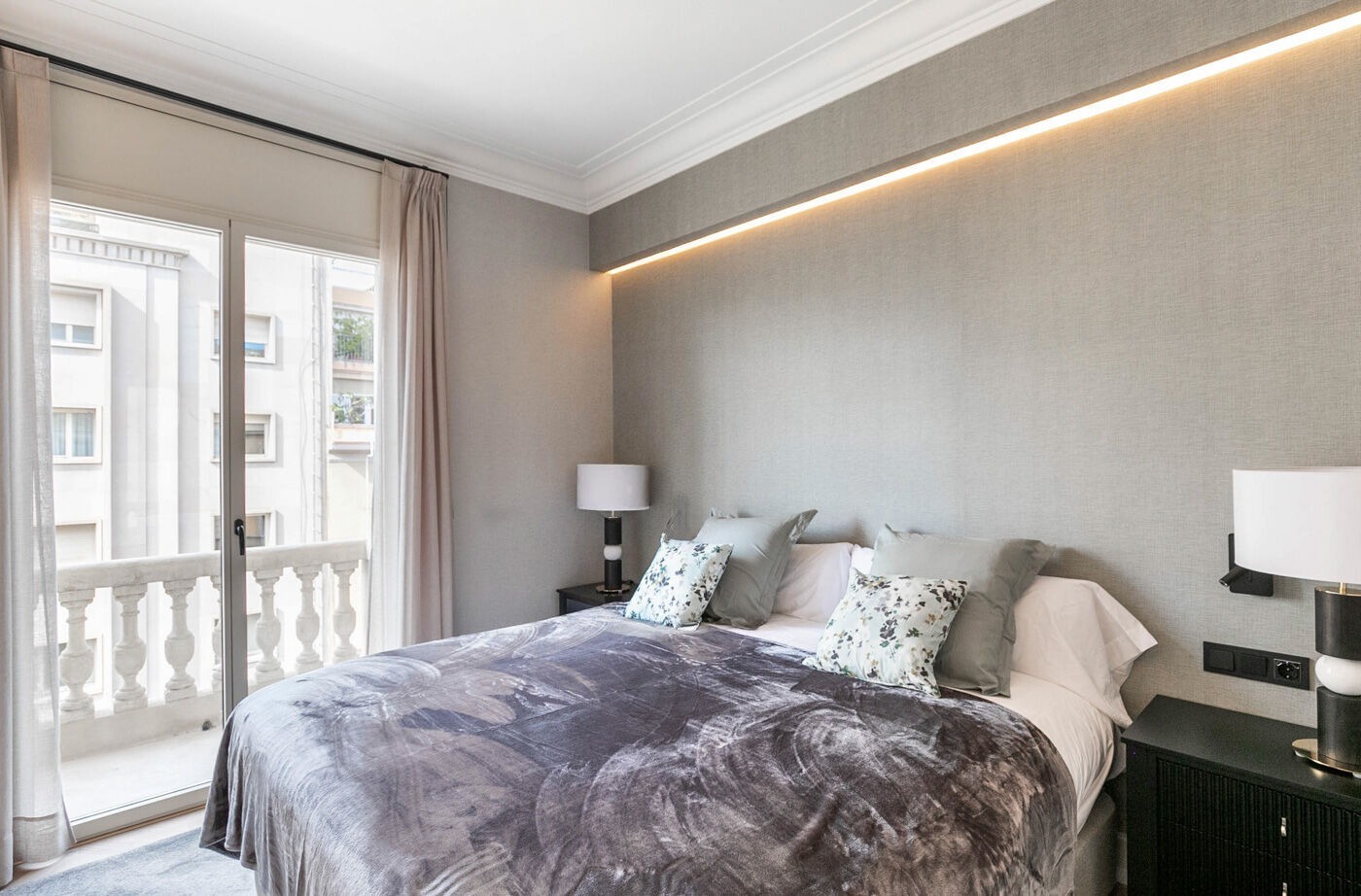 Apartment à Barcelona, Espagne 4 chambres,  No. 141033