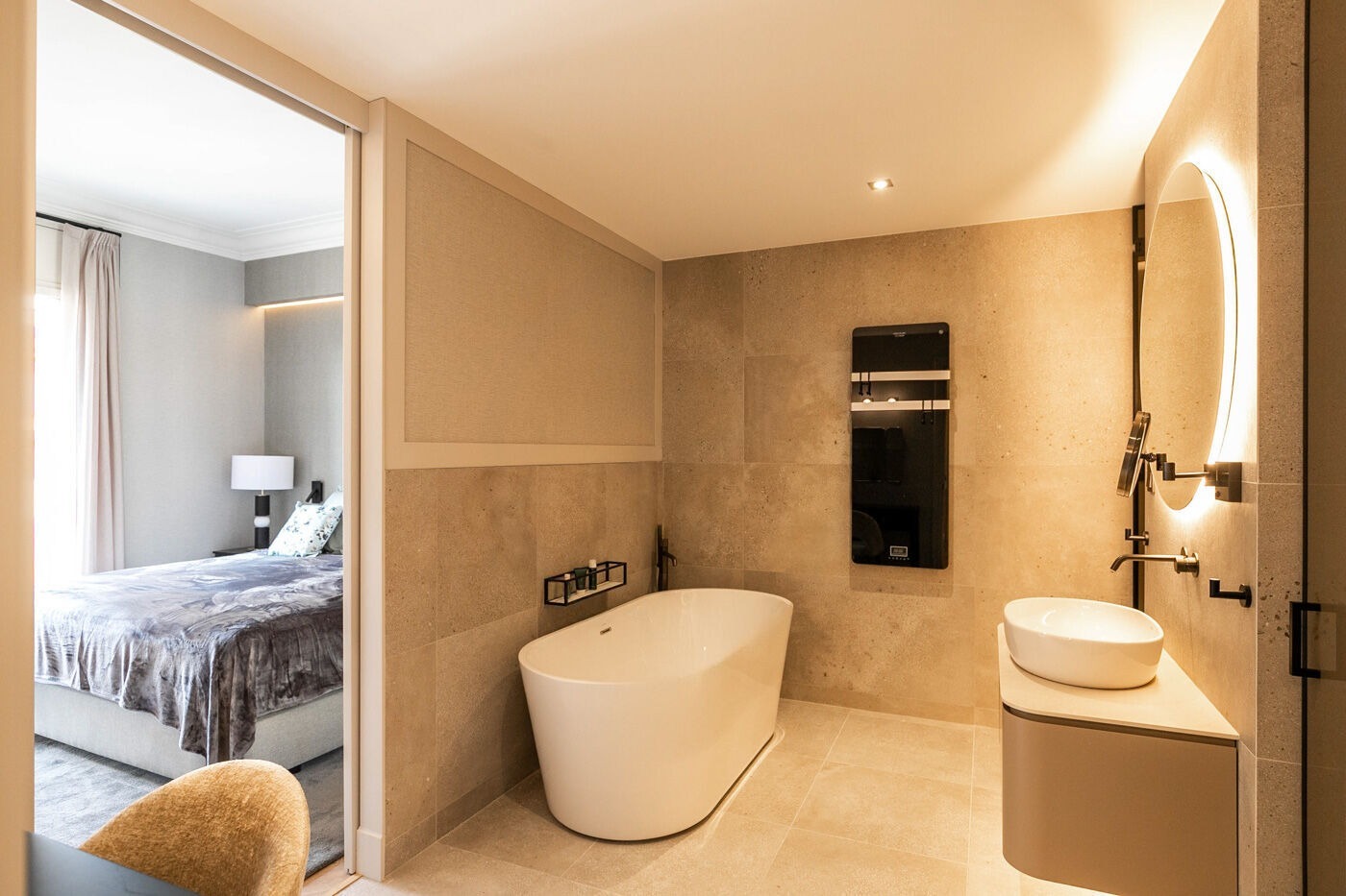 Apartment à Barcelona, Espagne 4 chambres,  No. 141033
