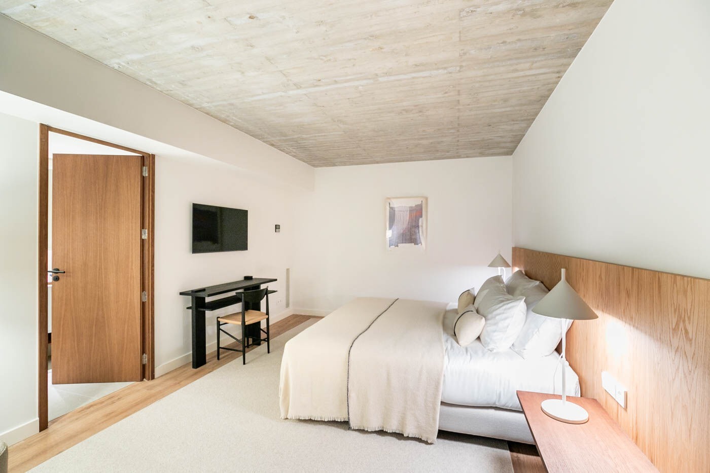 Apartment in Barcelona, Spain 3 bedrooms,  No. 141034