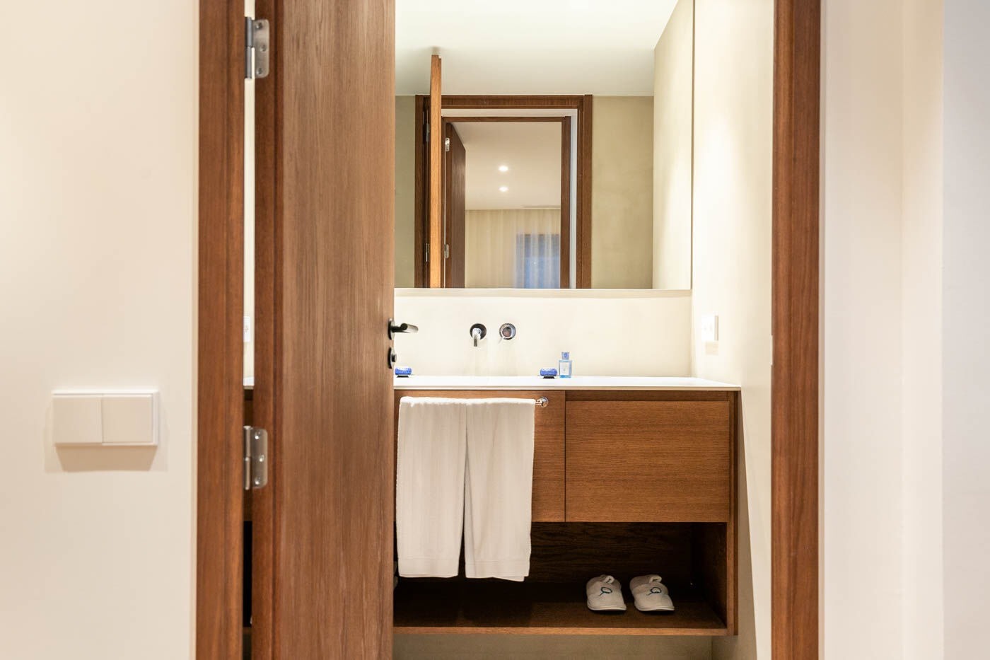 Apartment in Barcelona, Spain 3 bedrooms,  No. 141034