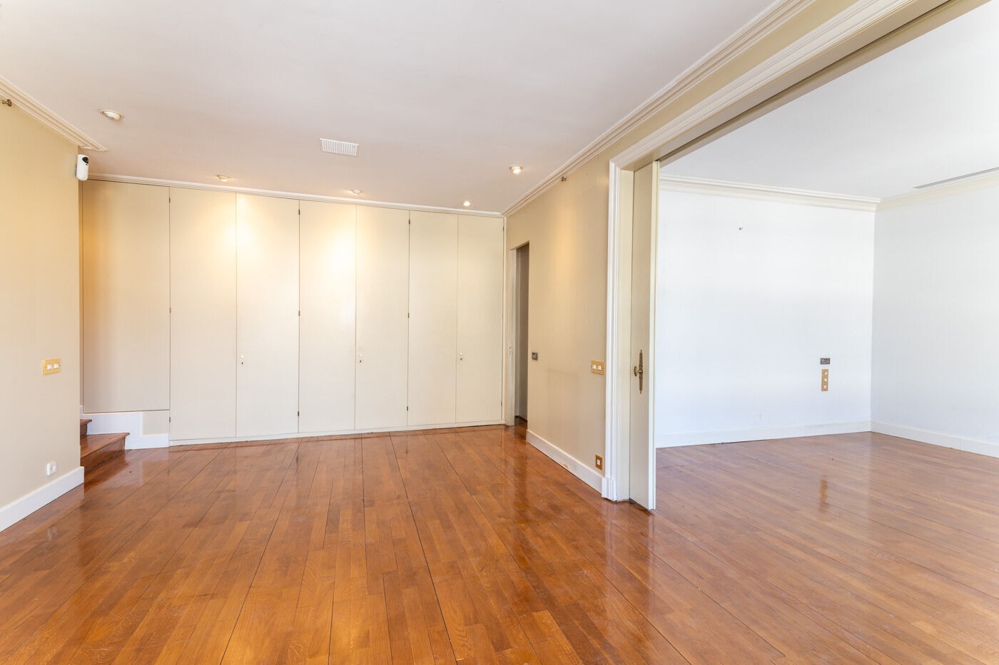 Apartment à Barcelona, Espagne 5 chambres, 475 m2 No. 141036