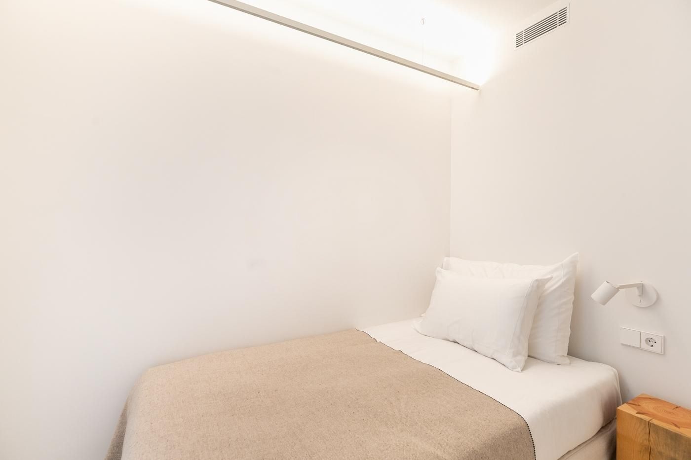 Huoneisto Barcelona, Espanja 3 makuuhuonetta,  No. 141037
