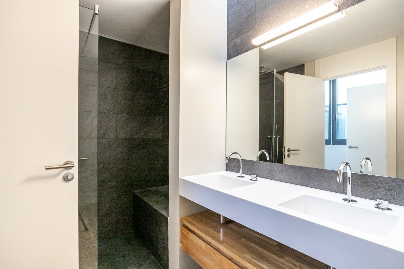 Apartment in Barcelona, Spain 3 bedrooms,  No. 141035