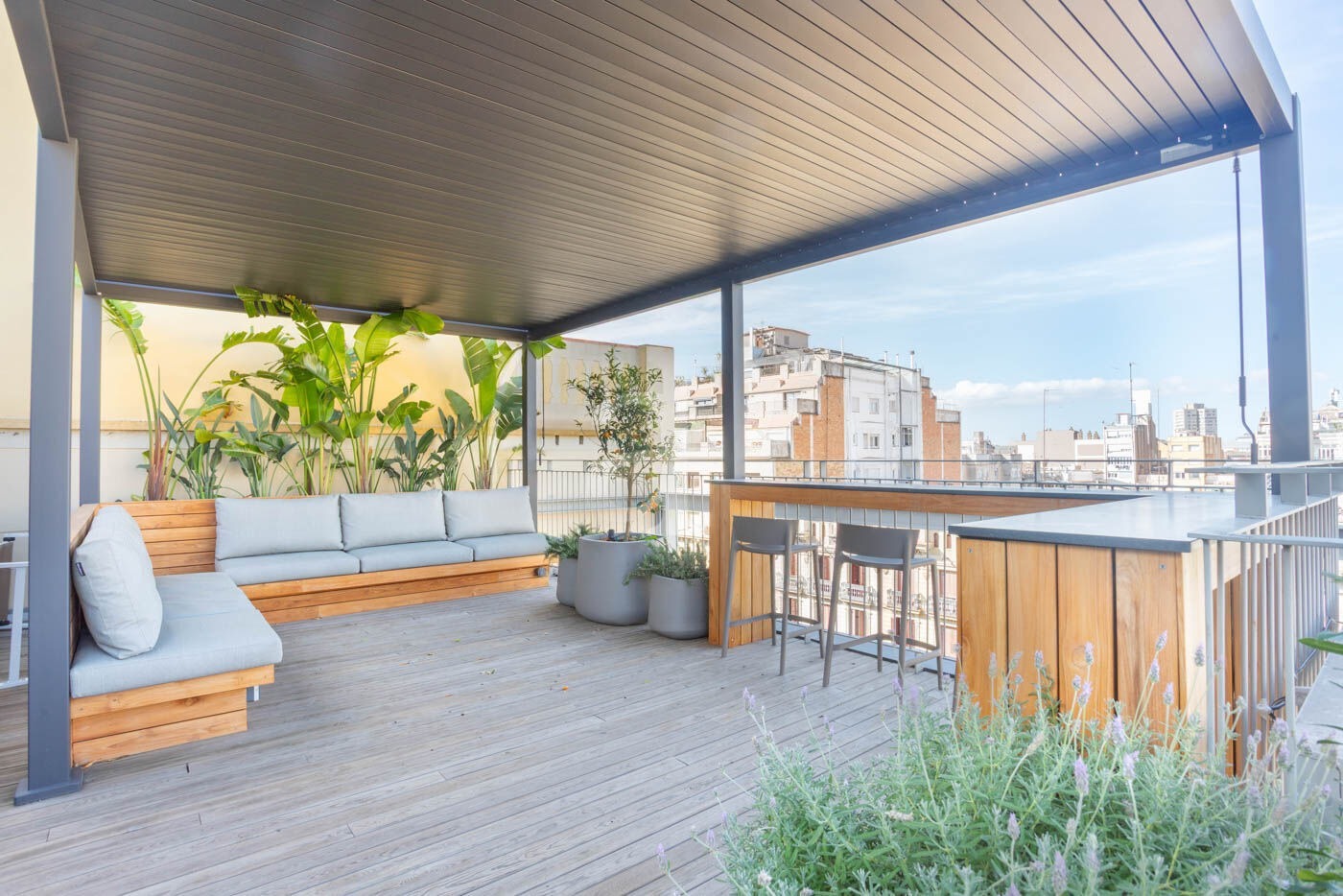 Apartment in Barcelona, Spain 3 bedrooms,  No. 141035