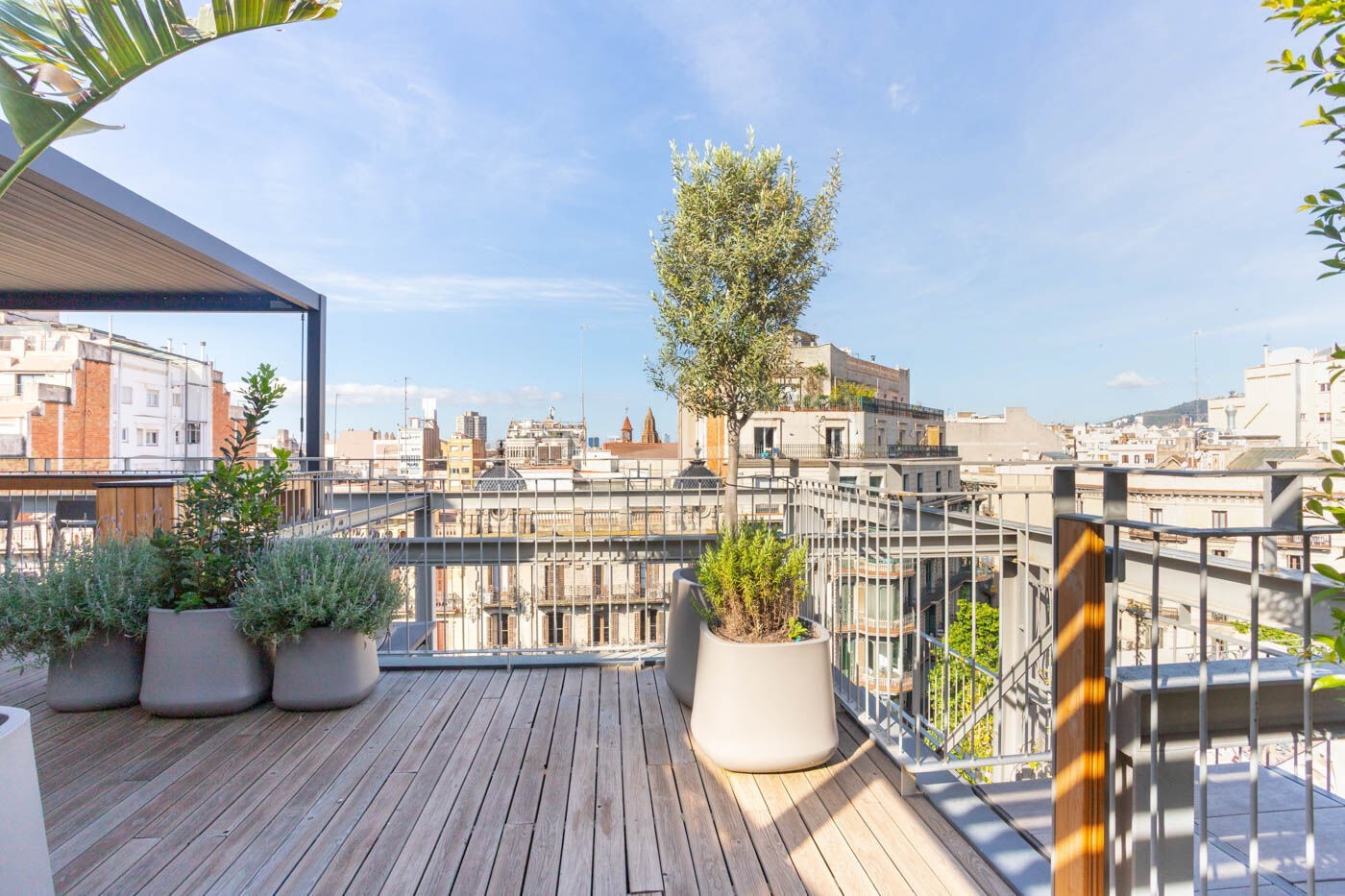 Apartment in Barcelona, Spain 3 bedrooms,  No. 141035