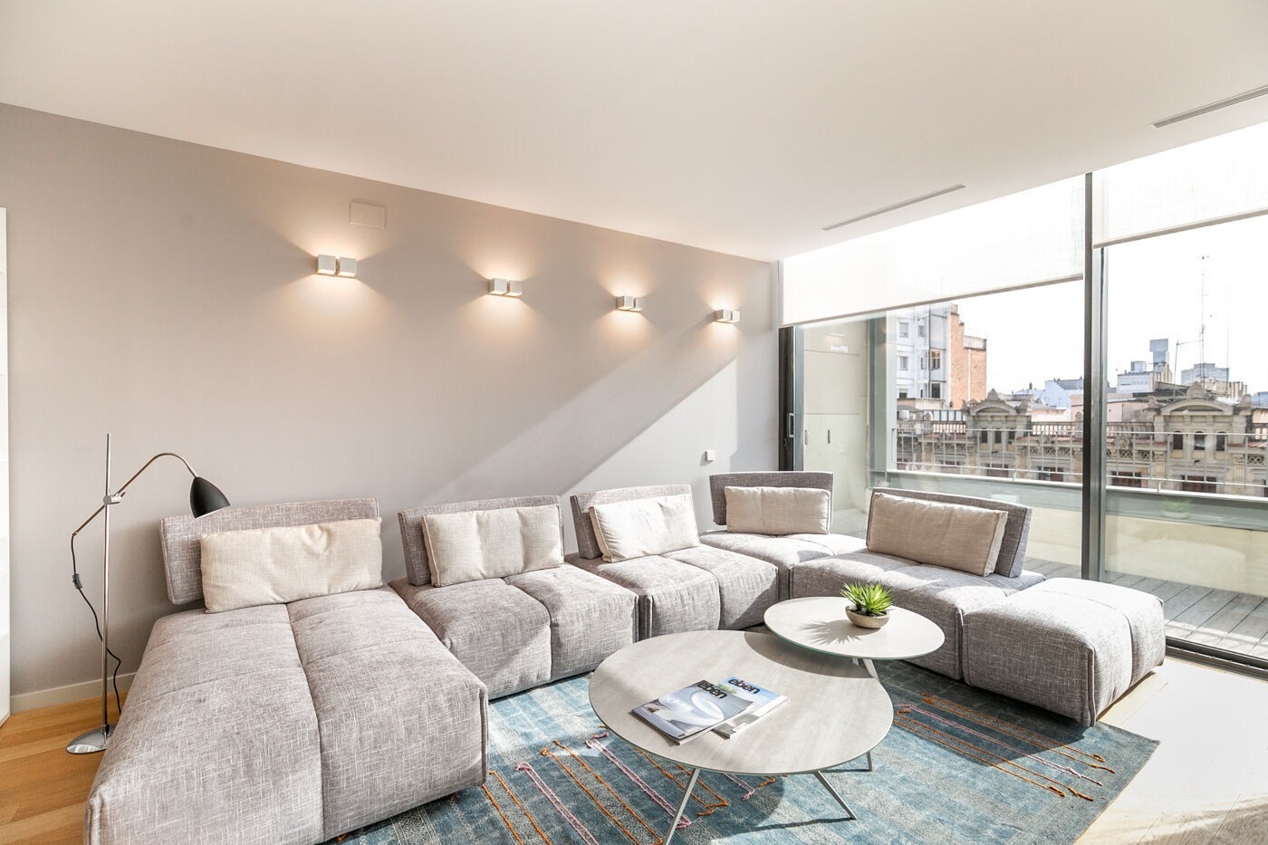Apartment in Barcelona, Spain 3 bedrooms,  No. 141035