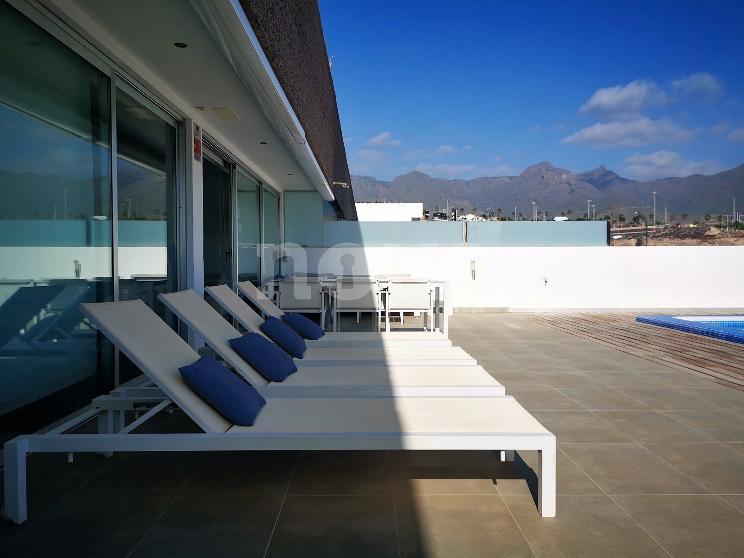 Apartamento en Adeje, Tenerife, España 2 dormitorios, 486 m2 No. 102944