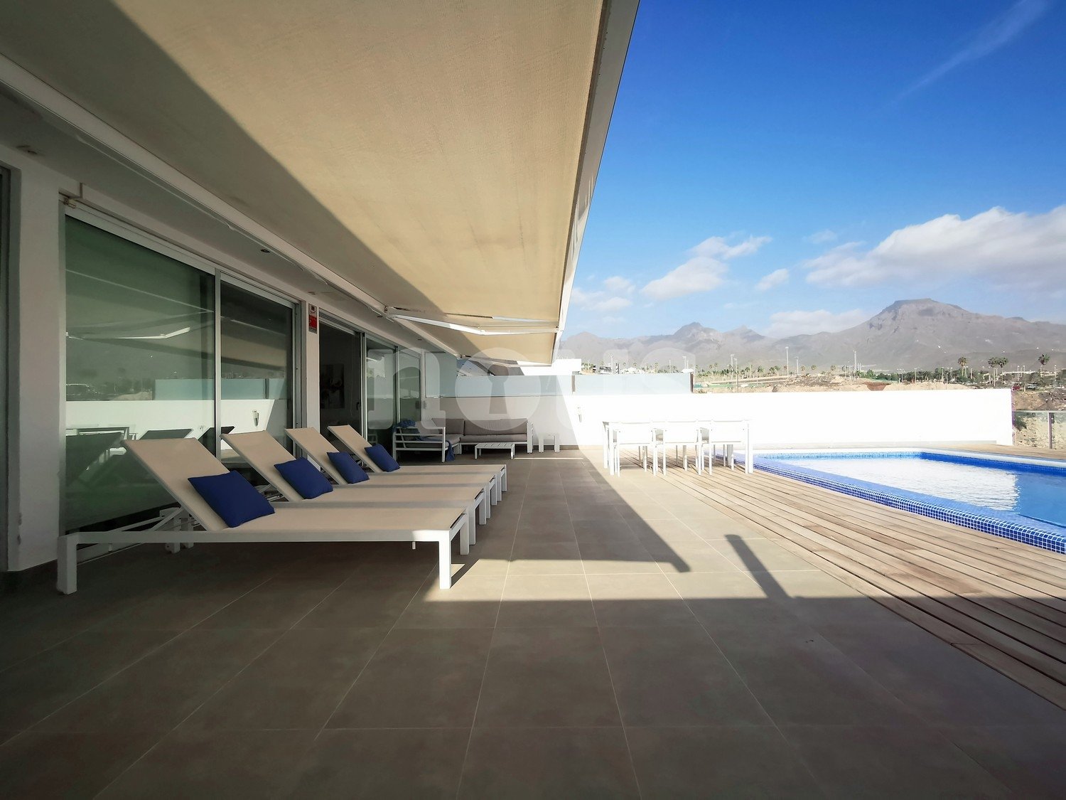Apartamento en Adeje, Tenerife, España 2 dormitorios, 486 m2 No. 102944