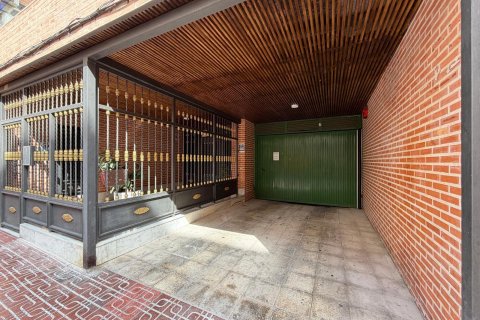 Garage in Torrevieja, Alicante, Spain 26 sq.m. No. 182995