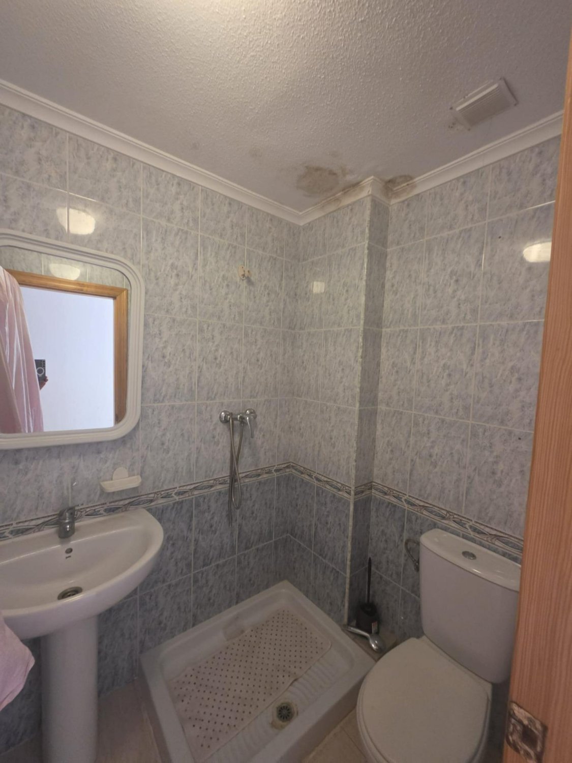 Apartment in Torrevieja, Alicante, Spain 3 bedrooms,  No. 182993