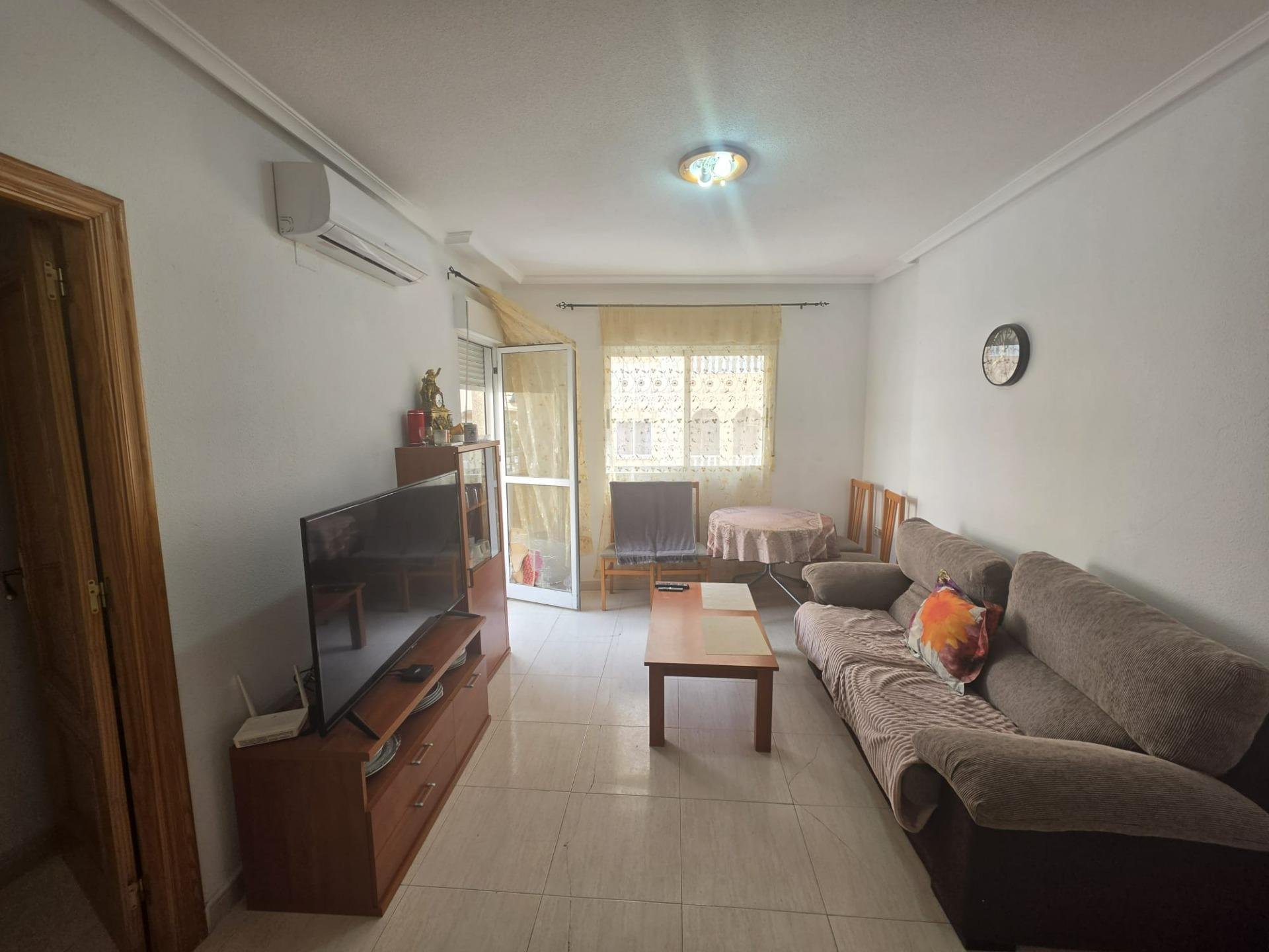 Apartment in Torrevieja, Alicante, Spain 3 bedrooms,  No. 182993