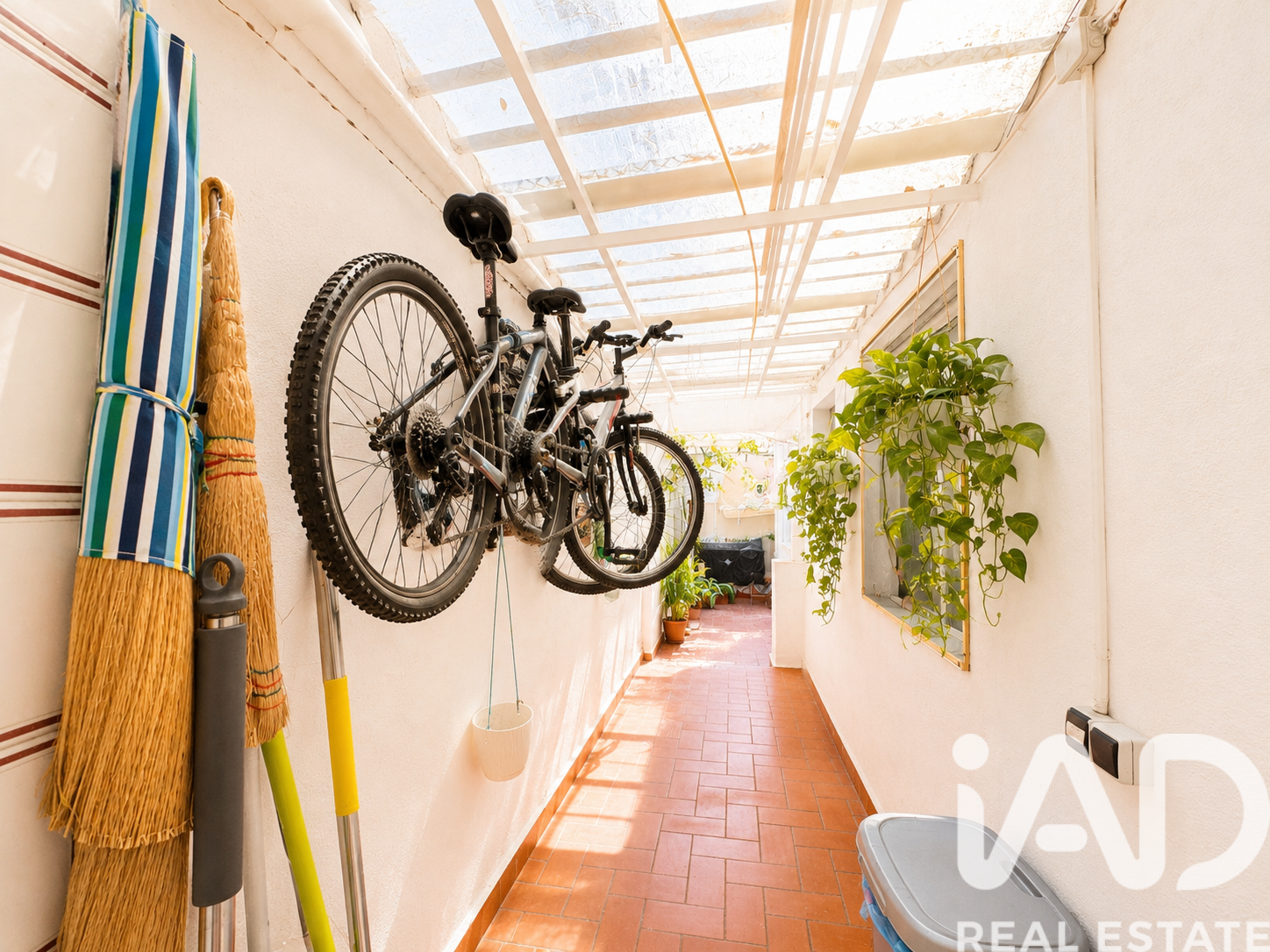 Huoneisto Elche, Alicante, Espanja 5 makuuhuonetta, 105 m2 No. 172391
