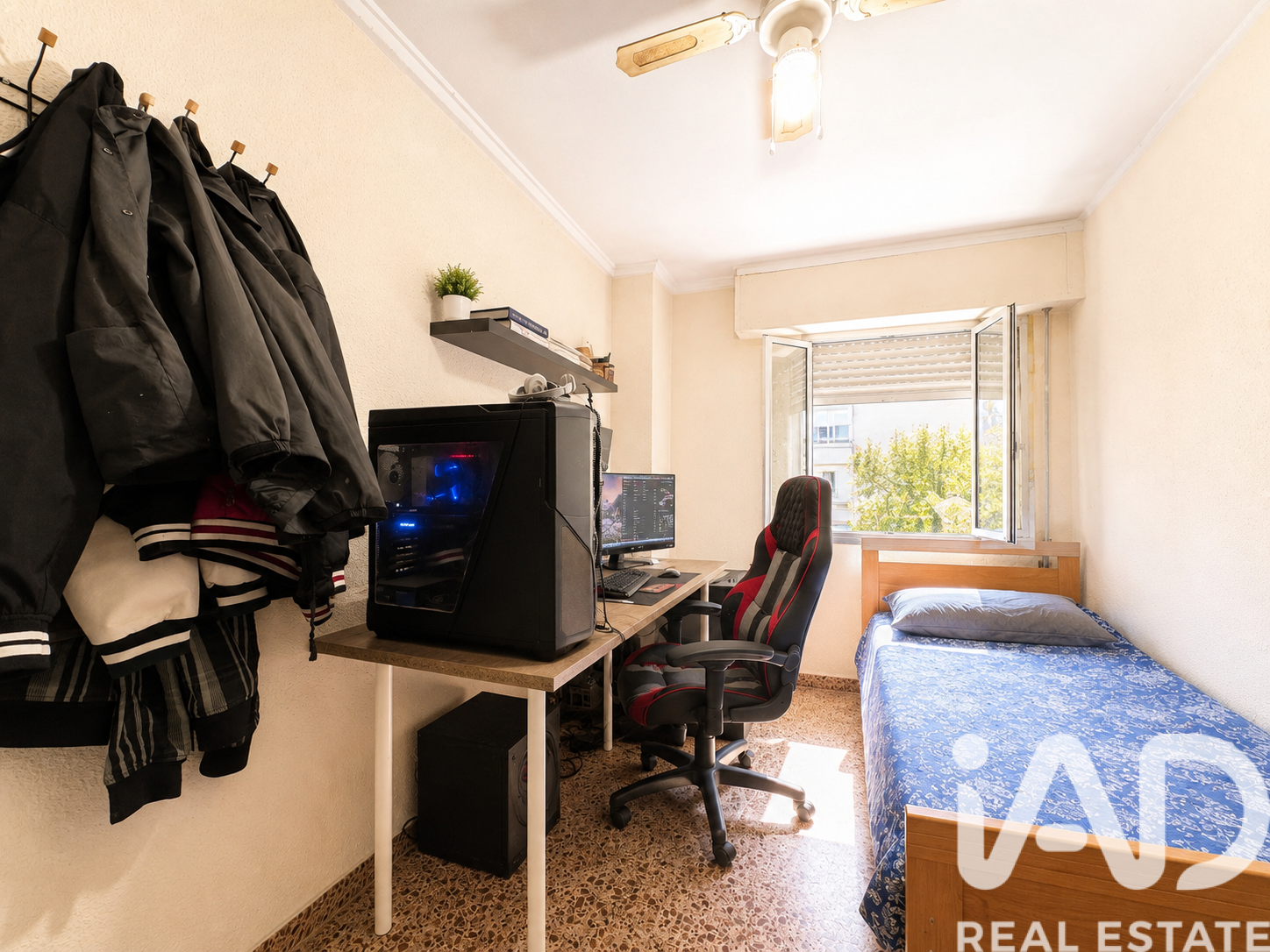 Huoneisto Elche, Alicante, Espanja 5 makuuhuonetta, 105 m2 No. 172391