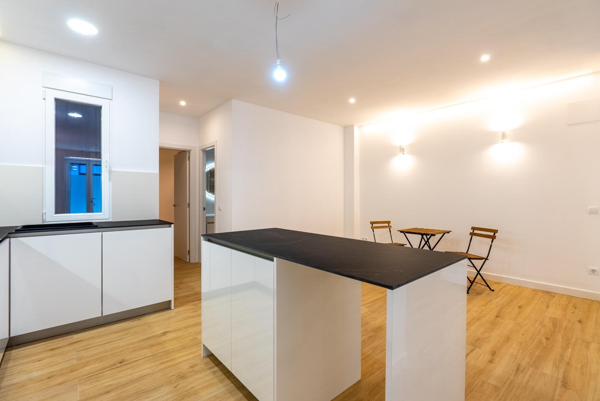 Huoneisto Madrid, Espanja 1 makuuhuone, 94 m2 No. 149203