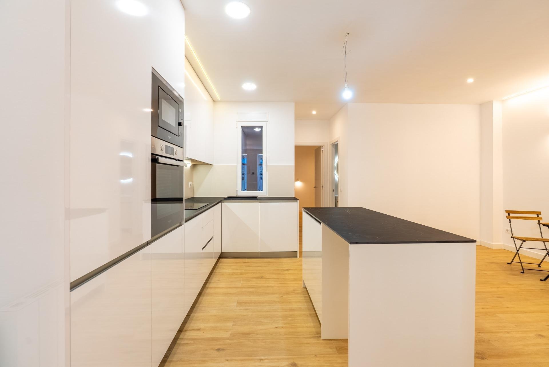 Huoneisto Madrid, Espanja 1 makuuhuone, 94 m2 No. 149203