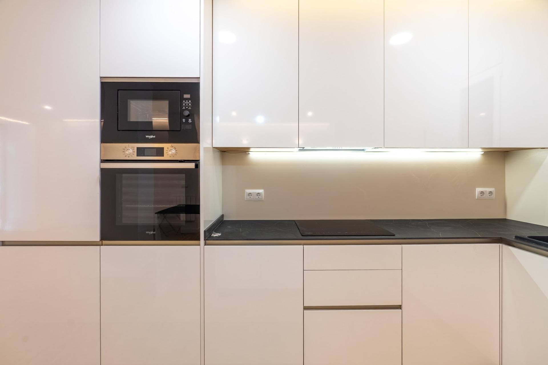 Huoneisto Madrid, Espanja 1 makuuhuone, 94 m2 No. 149203