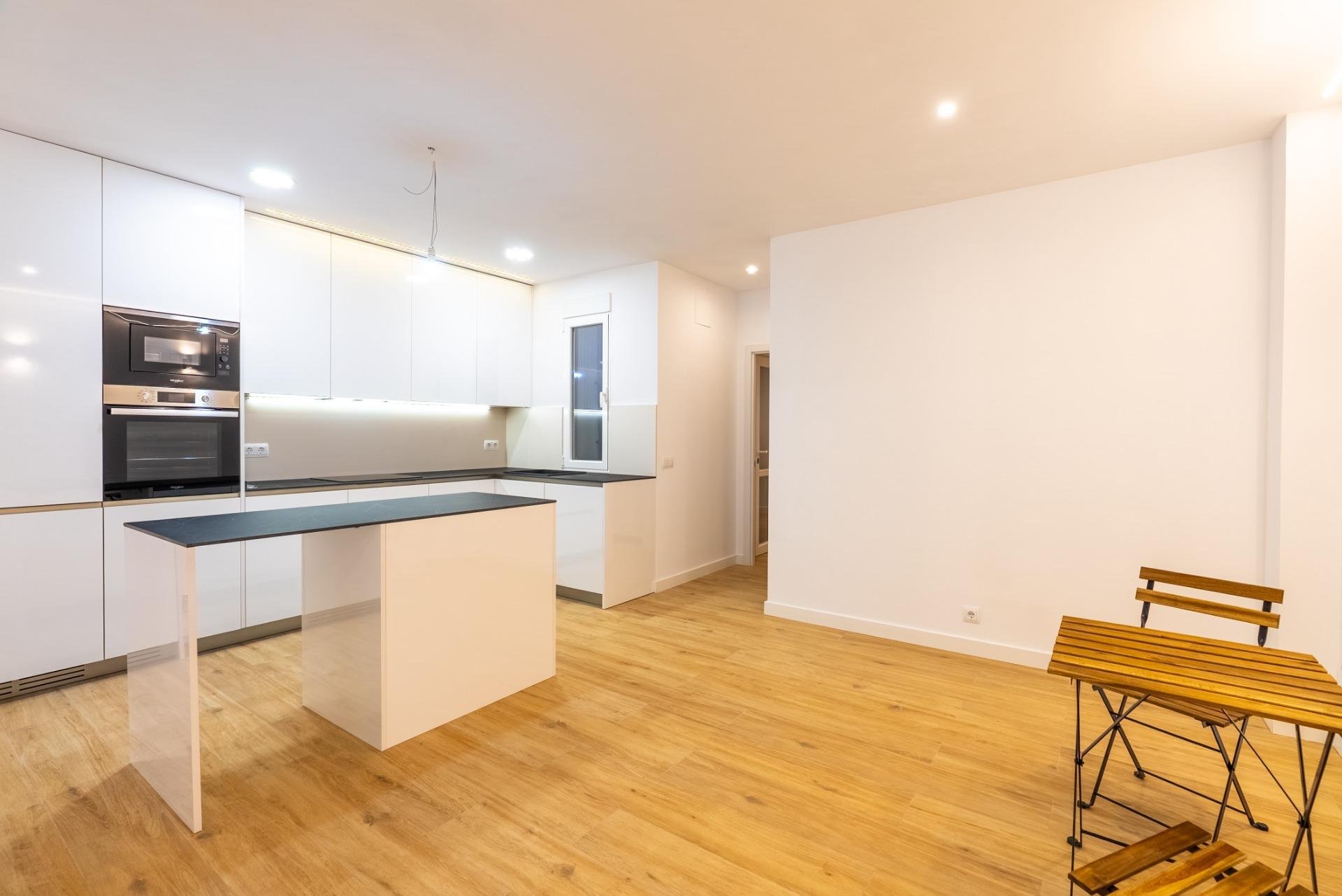 Huoneisto Madrid, Espanja 1 makuuhuone, 94 m2 No. 149203