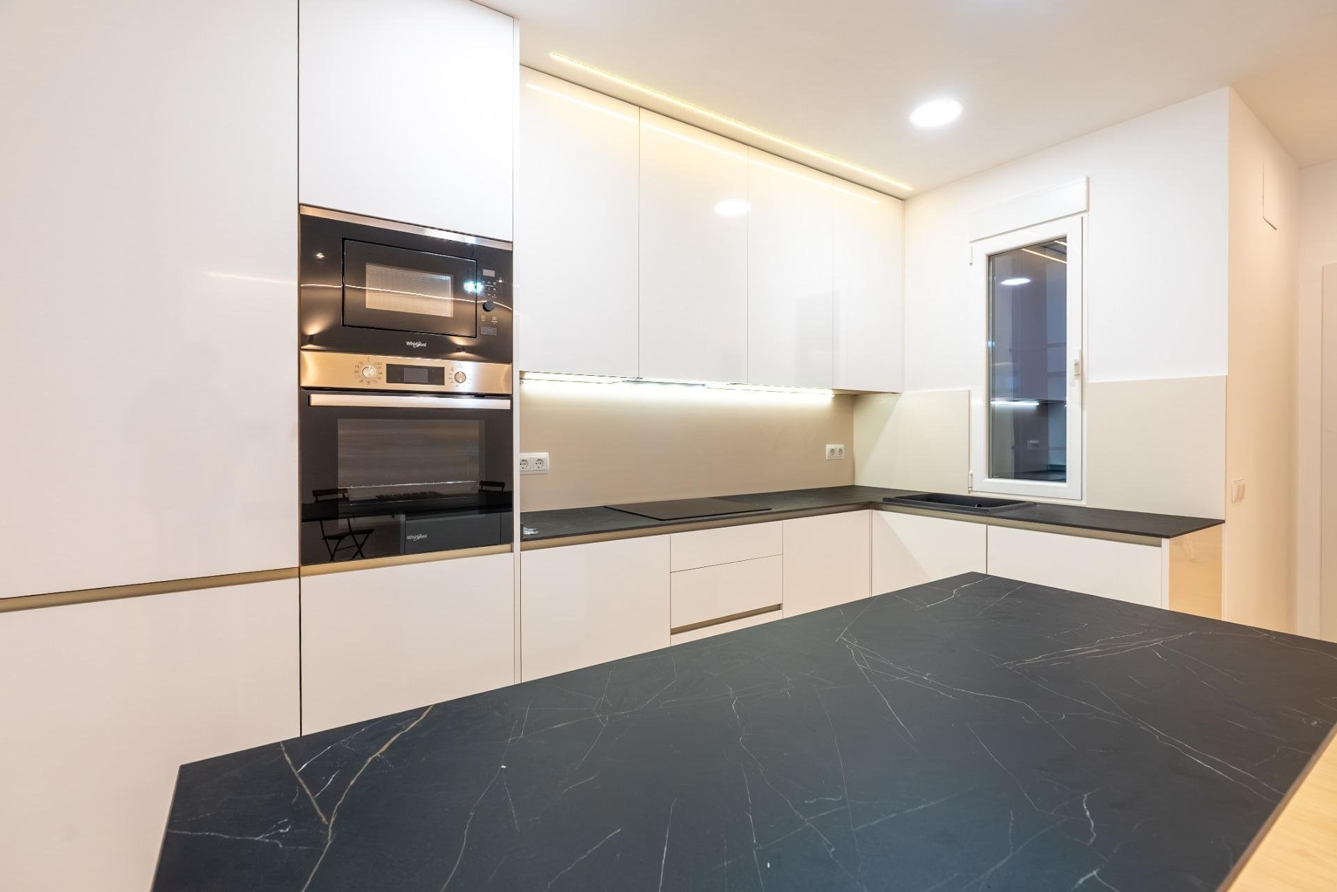 Huoneisto Madrid, Espanja 1 makuuhuone, 94 m2 No. 149203