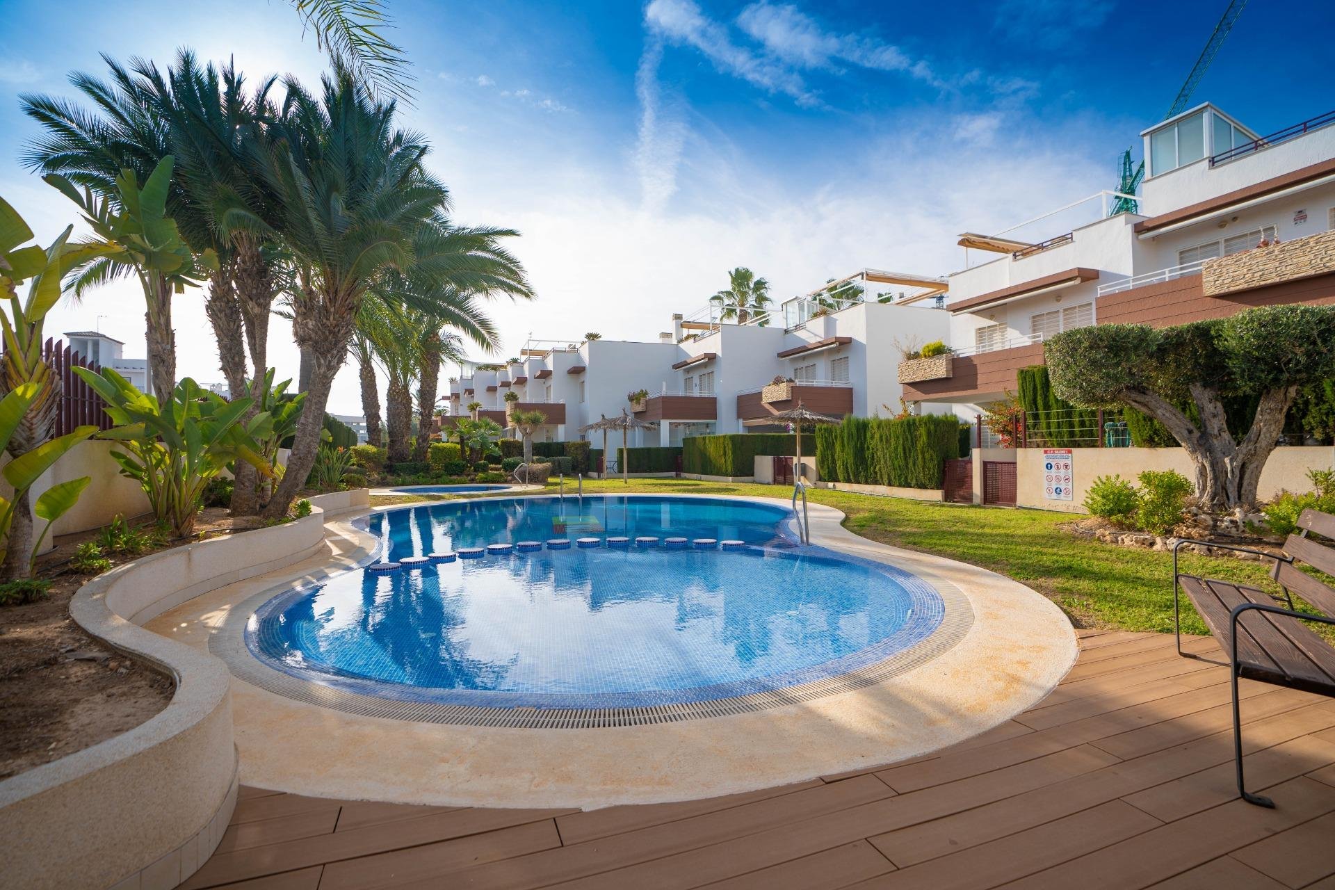 Apartamento en Alicante, España 2 dormitorios, 66 m2 No. 189666