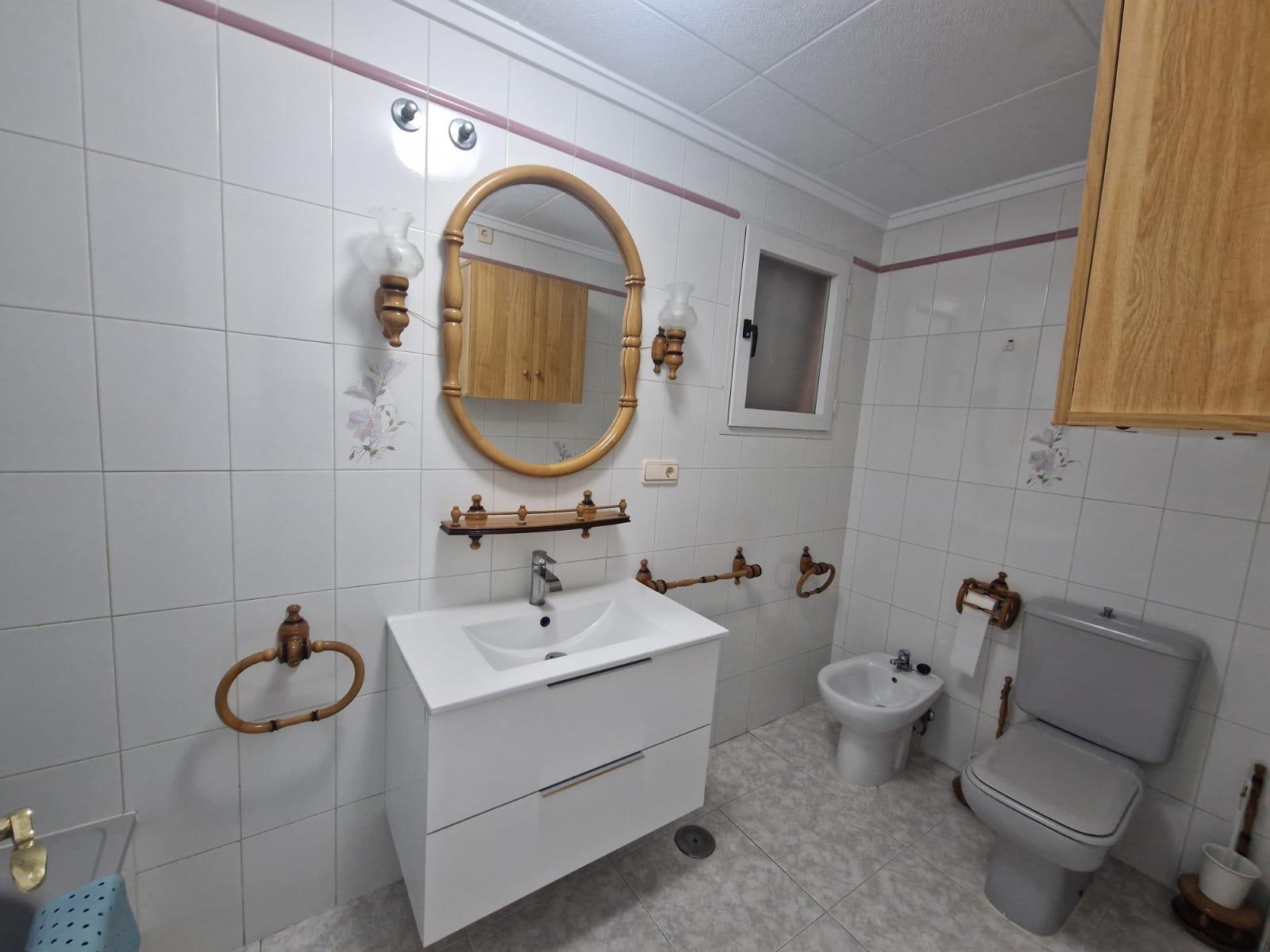 Apartamento en Torrevieja, Alicante, España 3 dormitorios, 120 m2 No. 189664