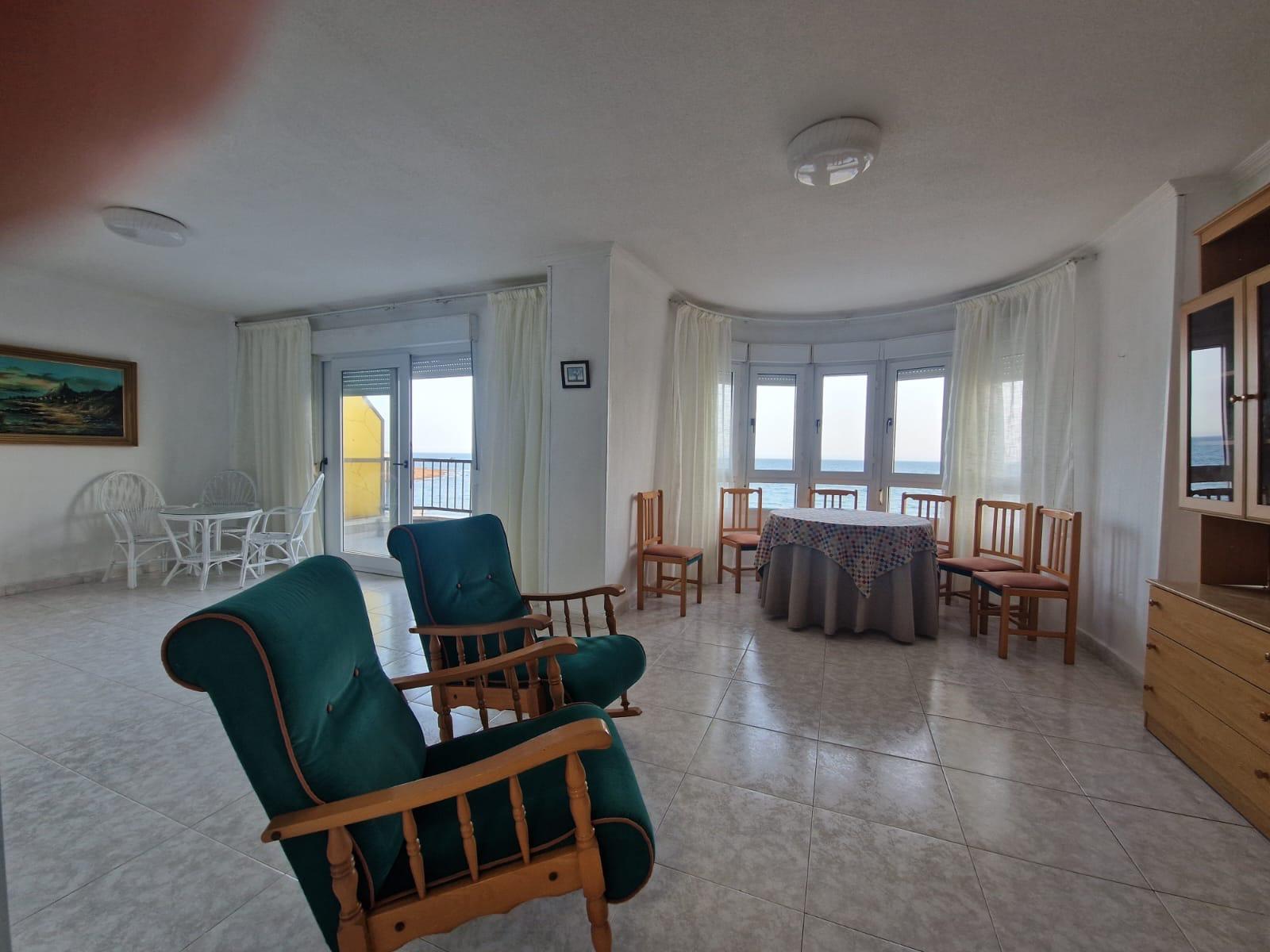 Apartamento en Torrevieja, Alicante, España 3 dormitorios, 120 m2 No. 189664