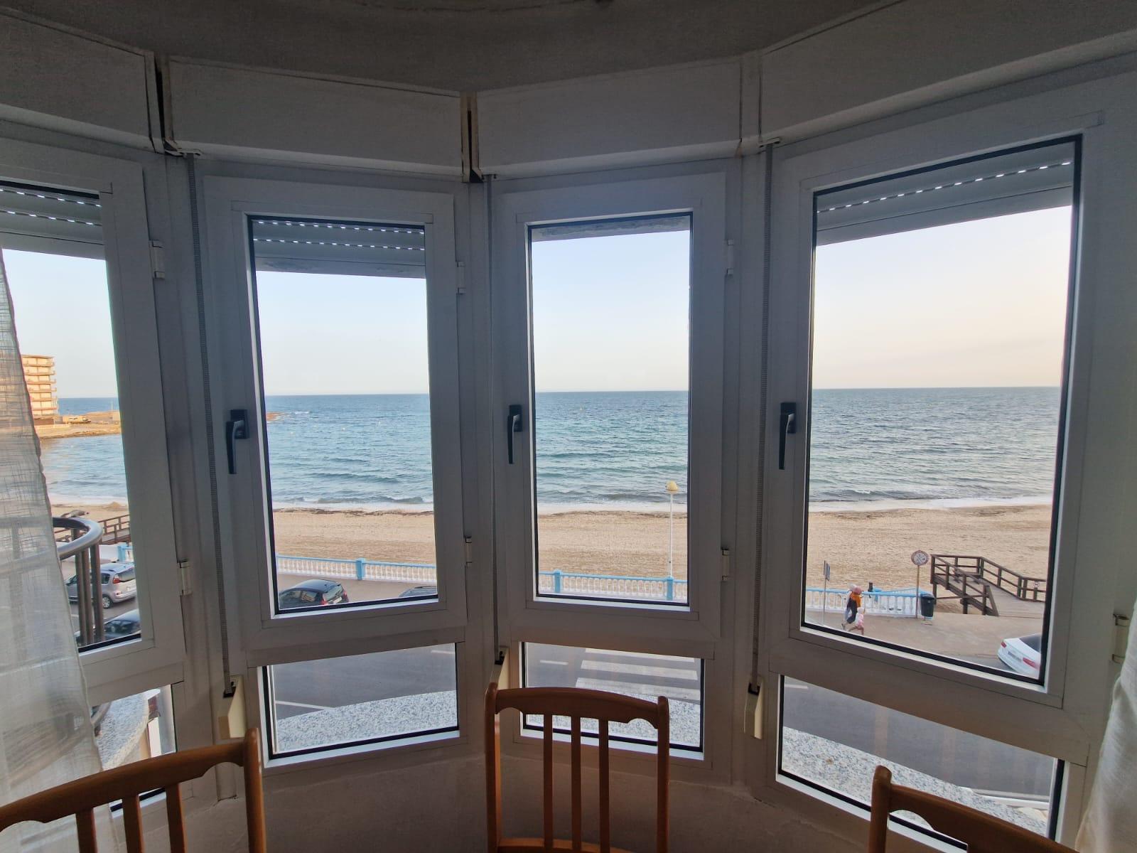 Apartamento en Torrevieja, Alicante, España 3 dormitorios, 120 m2 No. 189664