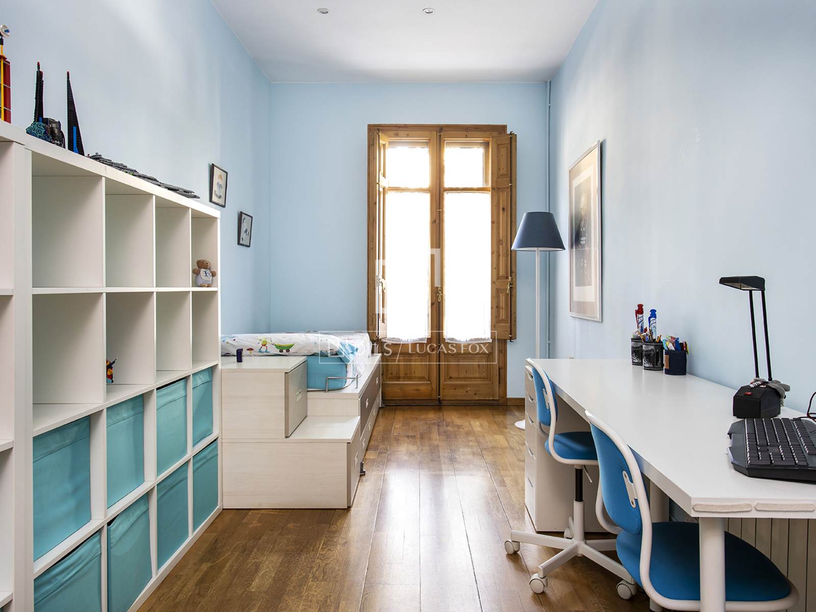Apartment in Barcelona, Spain 3 bedrooms, 137 sq.m. No. 192741