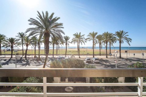 Apartment in Vilanova i la Geltru, Barcelona, Spain 2 bedrooms, 78 sq.m. No. 192742