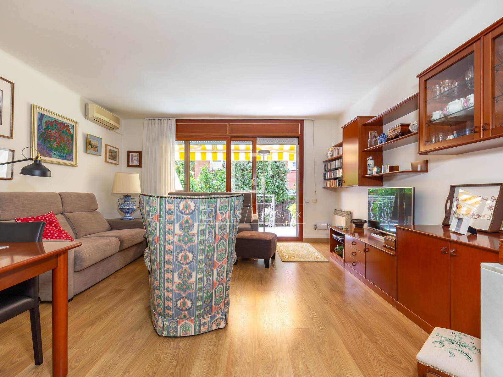 Villa à Sant Just Desvern, Barcelona, Espagne 4 chambres, 168 m2 No. 192736