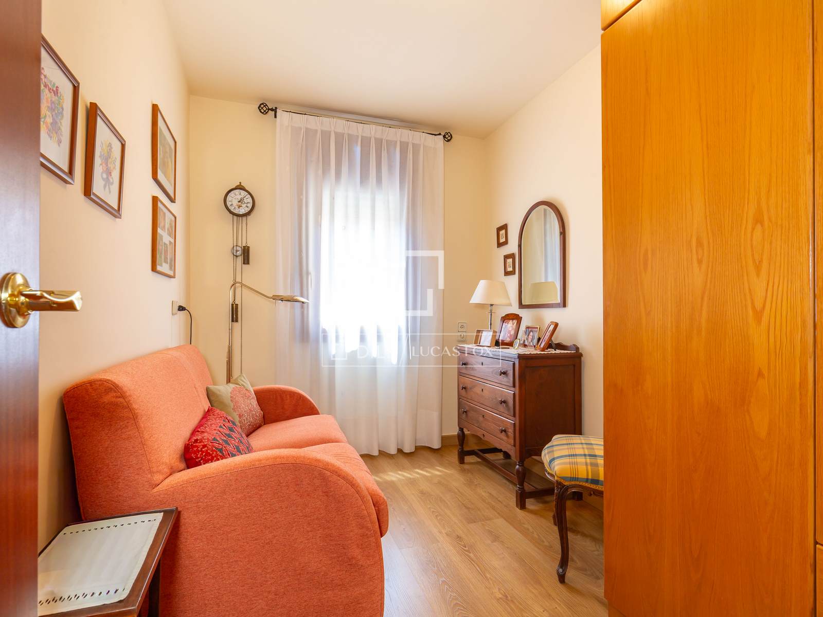 Villa à Sant Just Desvern, Barcelona, Espagne 4 chambres, 168 m2 No. 192736