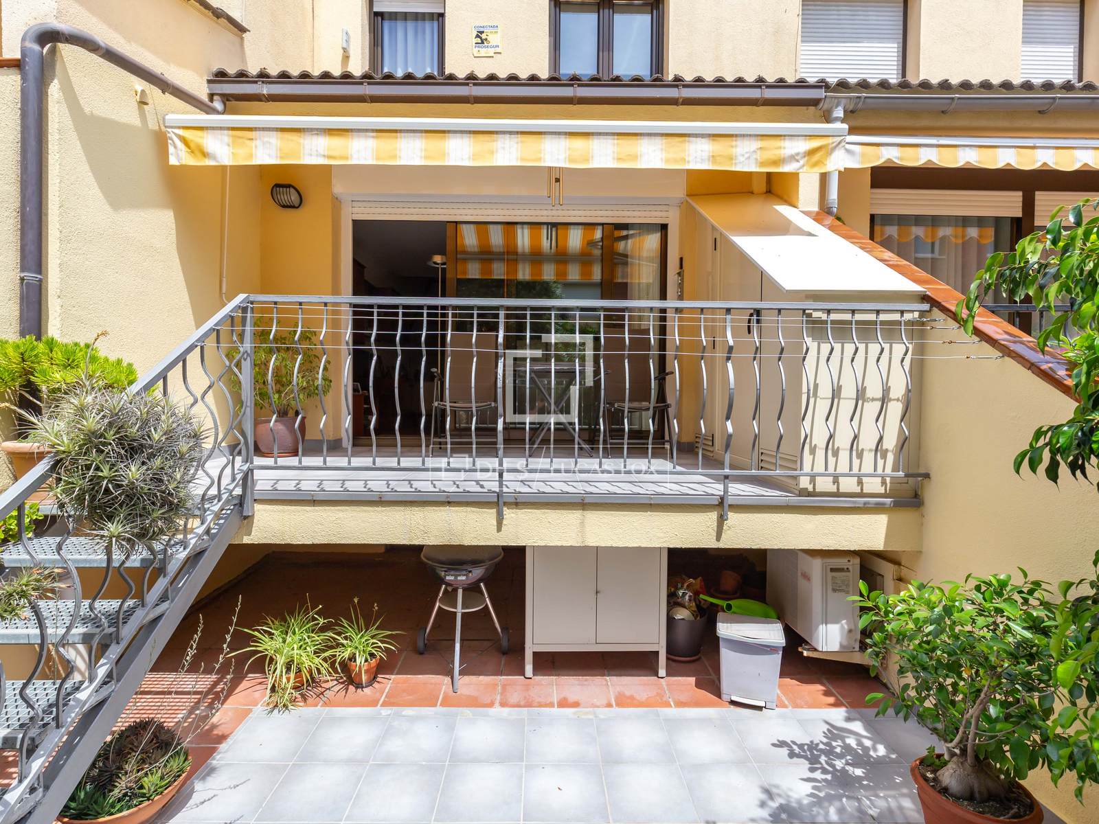 Villa à Sant Just Desvern, Barcelona, Espagne 4 chambres, 168 m2 No. 192736