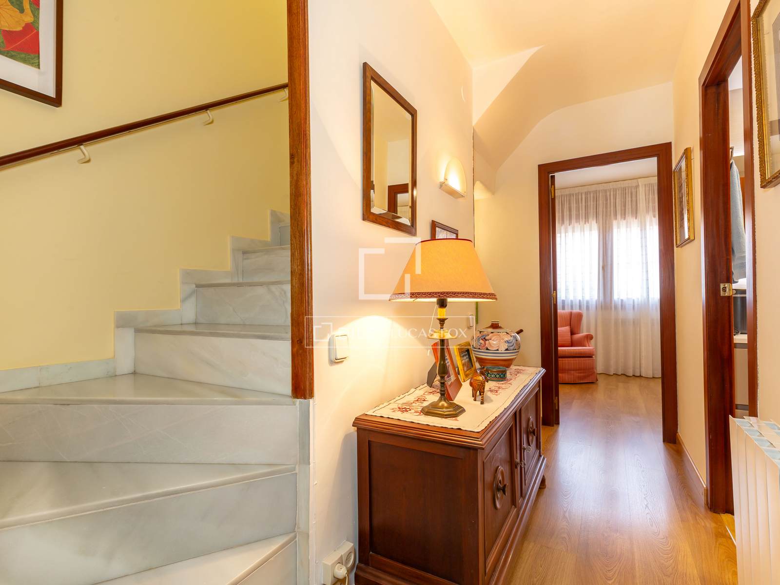 Villa à Sant Just Desvern, Barcelona, Espagne 4 chambres, 168 m2 No. 192736