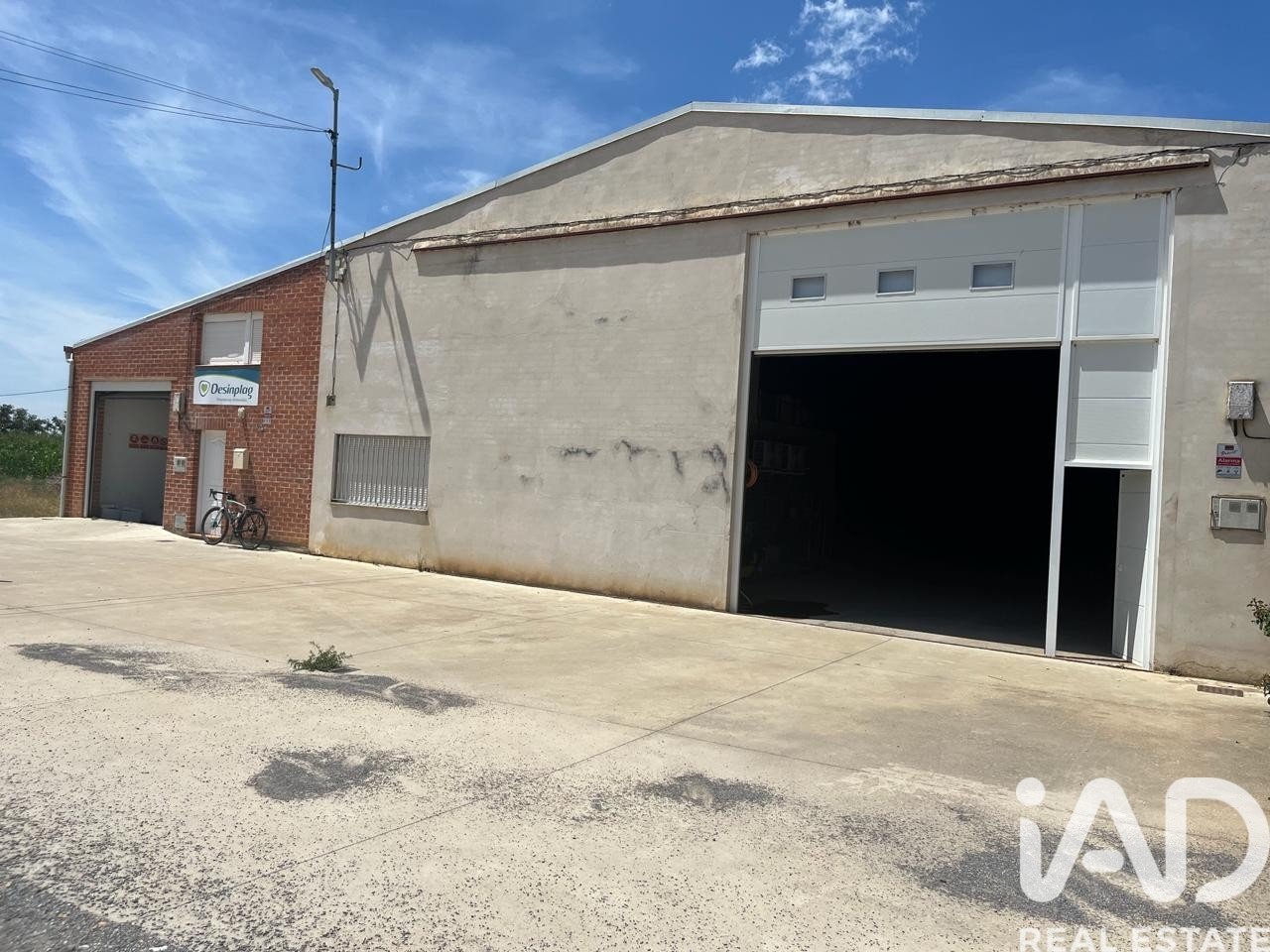 Commercial property in Pobladura De Pelayo Garcia, Leon, Spain 410 sq.m. No. 192103