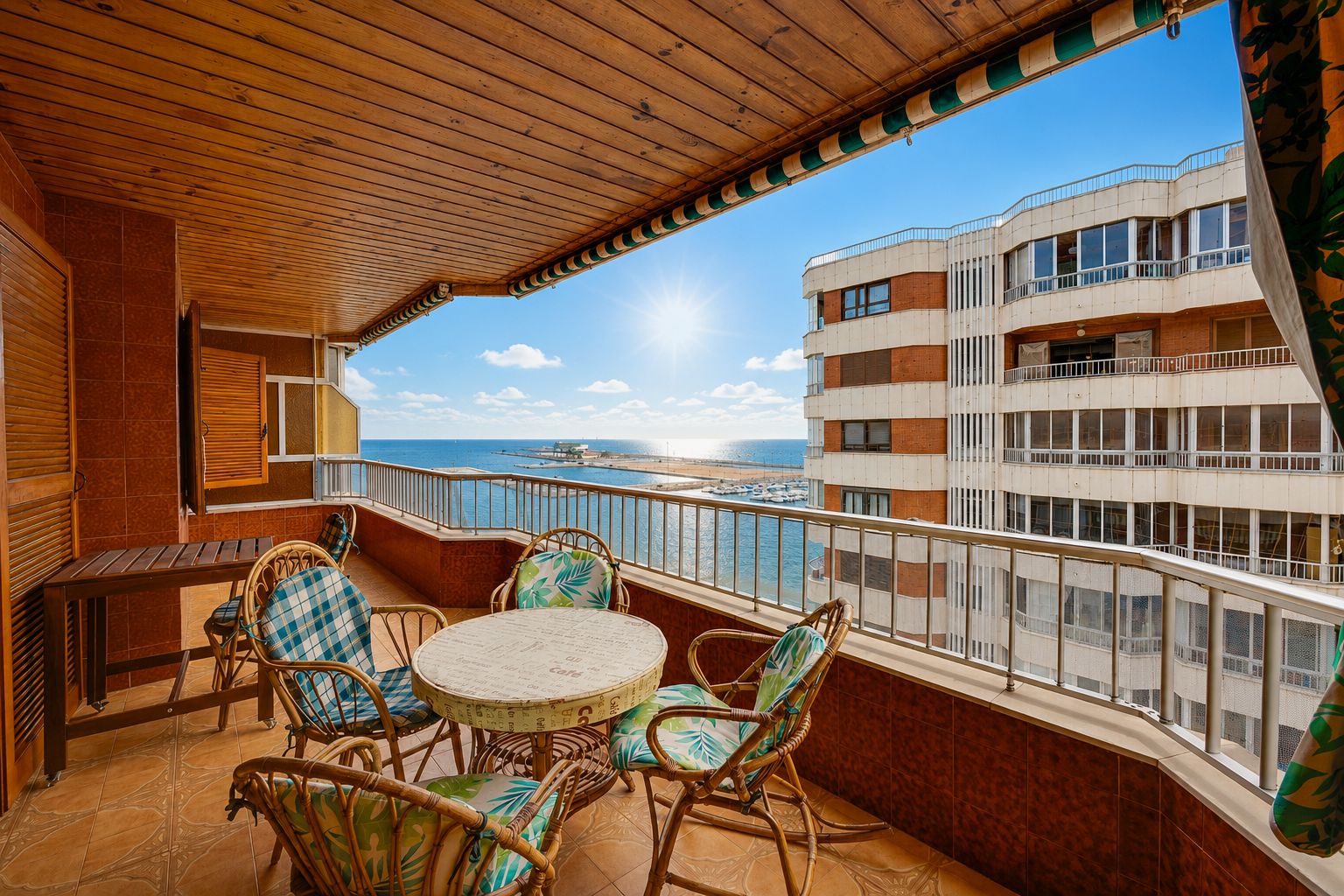Apartment in Torrevieja, Alicante, Spain 100 sq.m. No. 192259