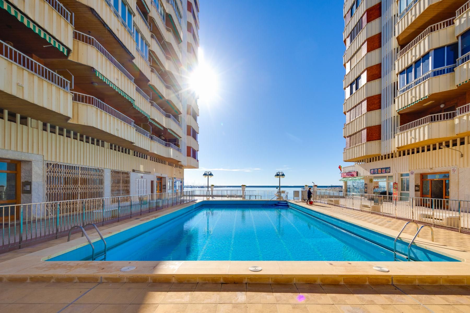 Apartment in Torrevieja, Alicante, Spain 100 sq.m. No. 192259