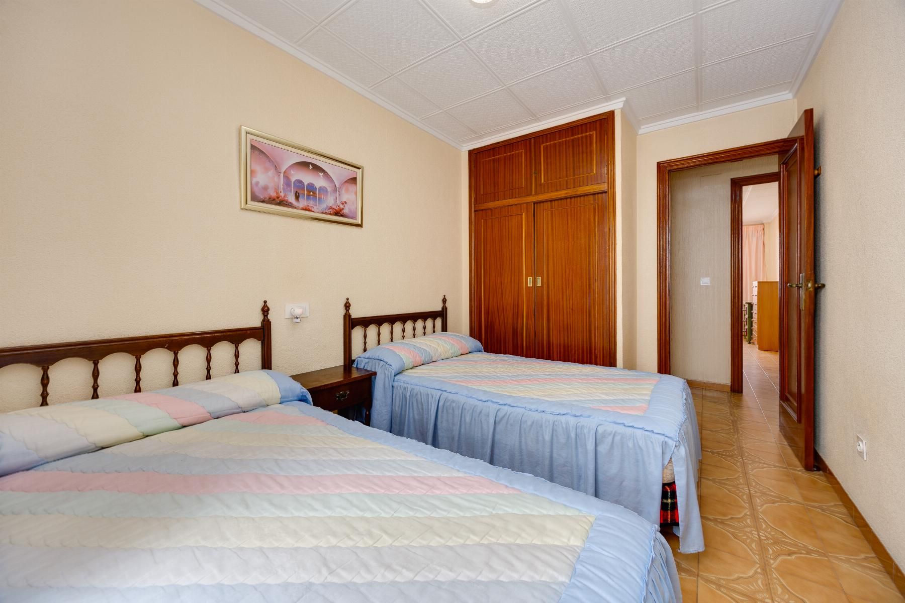 Apartment in Torrevieja, Alicante, Spain 100 sq.m. No. 192259