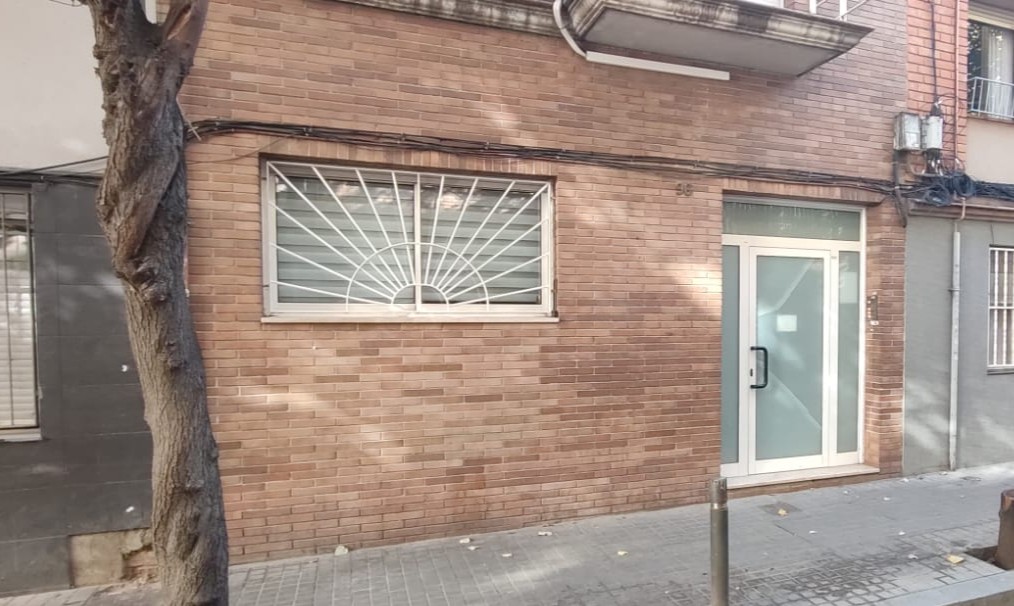 Apartment à Barcelona, Espagne 3 chambres, 90 m2 No. 191335