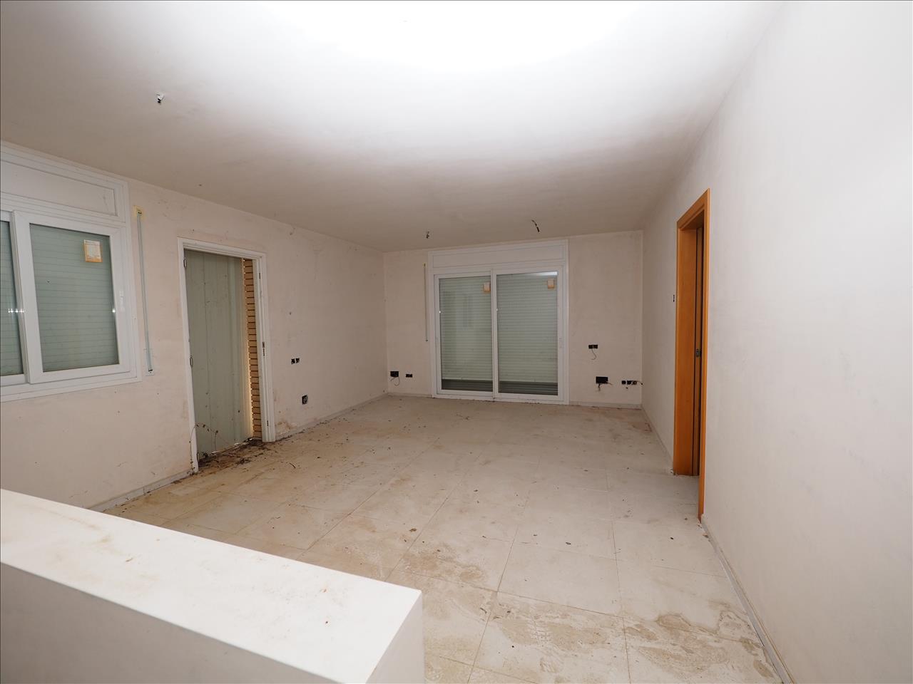 House in La Torre de Claramunt, Barcelona, Spain 1 bedroom, 157 sq.m. No. 191344