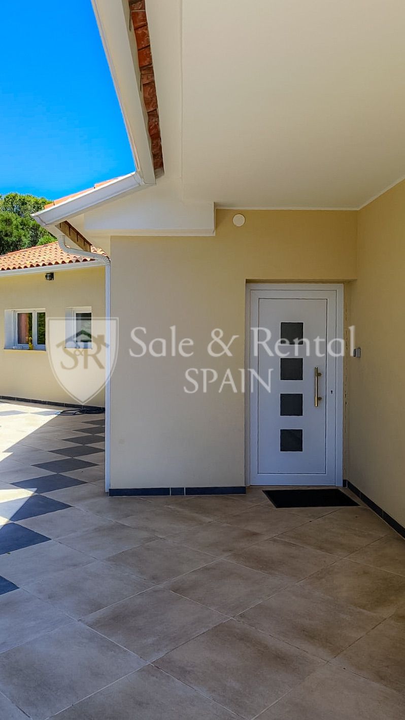 House in Lloret de Mar, Girona, Spain 4 bedrooms, 270 sq.m. No. 166388