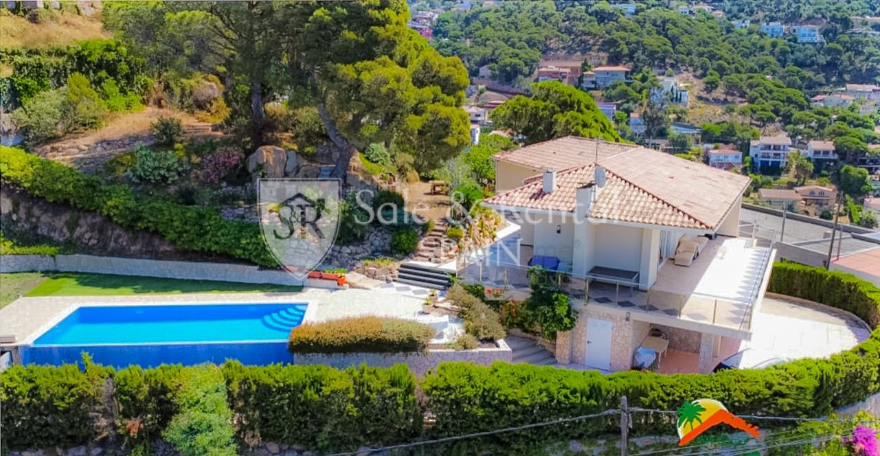 House in Lloret de Mar, Girona, Spain 4 bedrooms, 270 sq.m. No. 166388