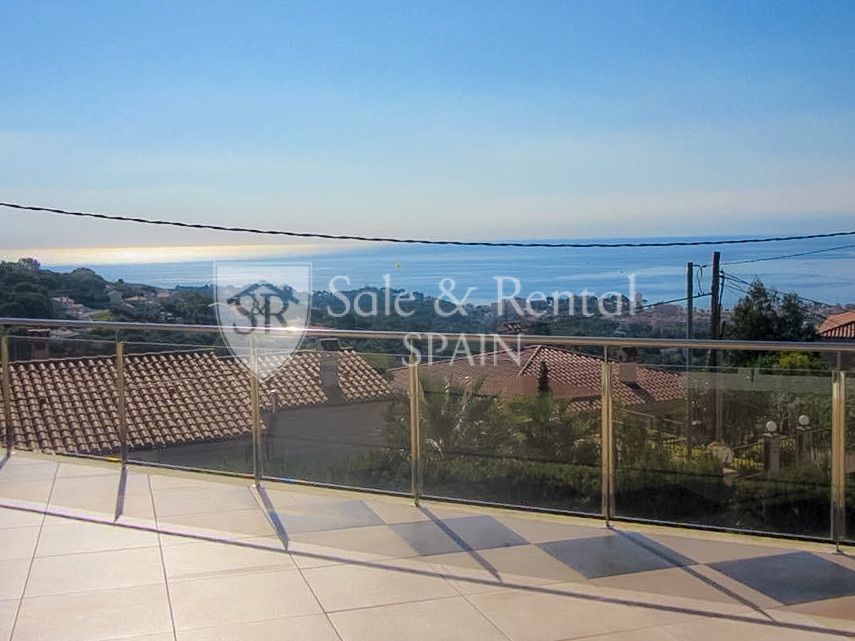 House in Lloret de Mar, Girona, Spain 4 bedrooms, 270 sq.m. No. 166388