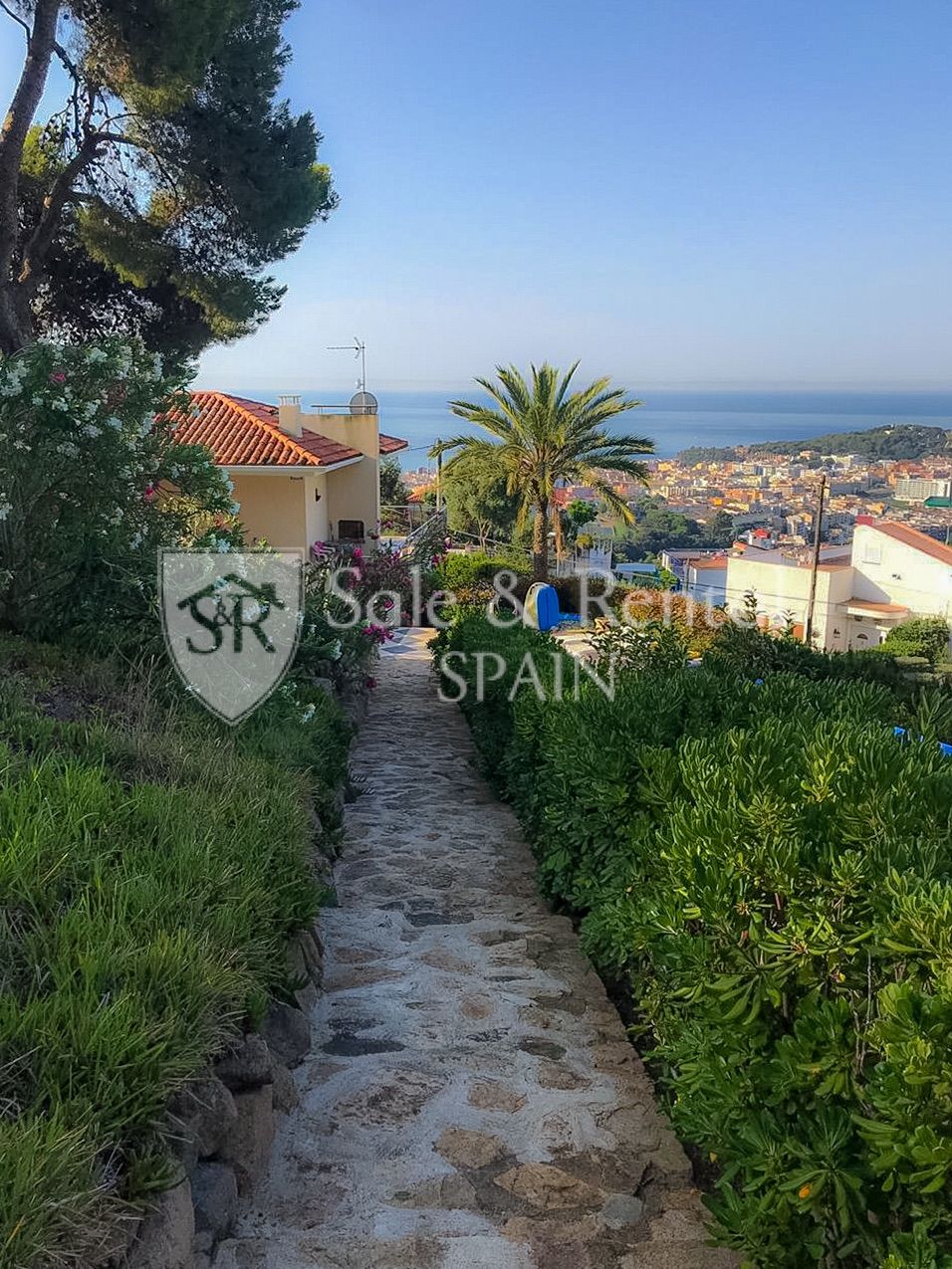 House in Lloret de Mar, Girona, Spain 4 bedrooms, 270 sq.m. No. 166388