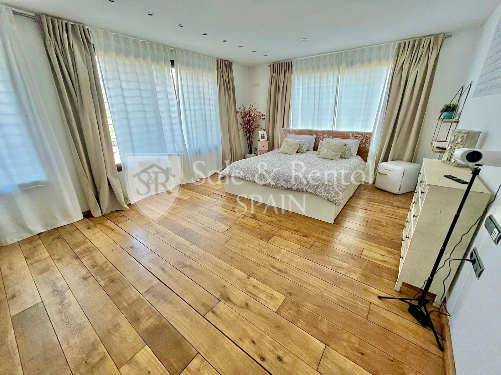 Дом в Бланес, Герона, Испания 5 спален, 347м2 №166385