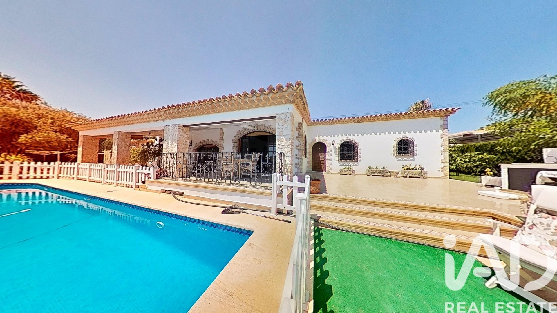Сasa en Santa Pola, Alicante, España 5 dormitorios, 408 m2 No. 152860