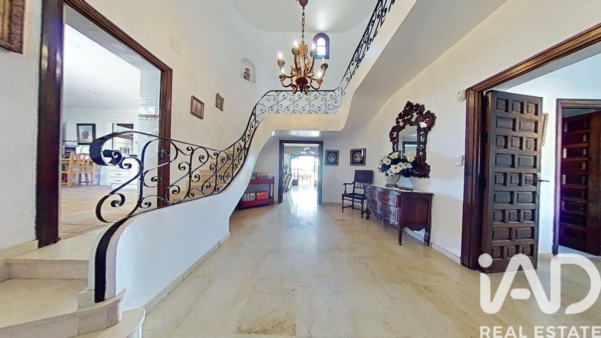 Сasa en Santa Pola, Alicante, España 5 dormitorios, 408 m2 No. 152860