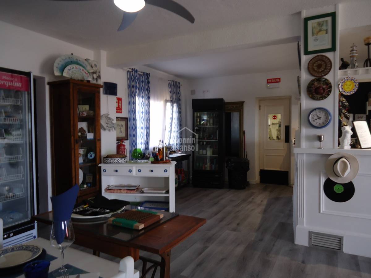 Kahvila / Ravintola Es Mercadal, Menorca, Espanja 184 m2 No. 99741