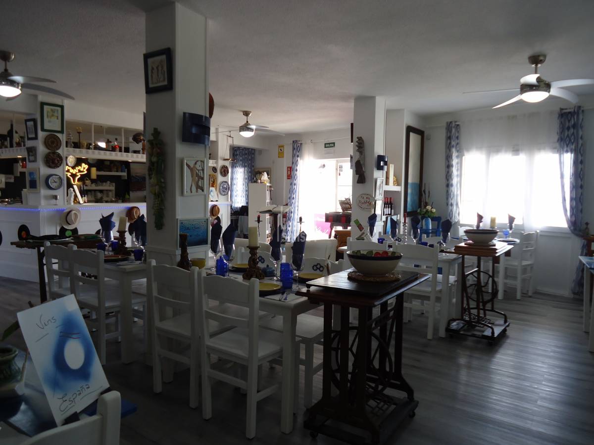 Kahvila / Ravintola Es Mercadal, Menorca, Espanja 184 m2 No. 99741
